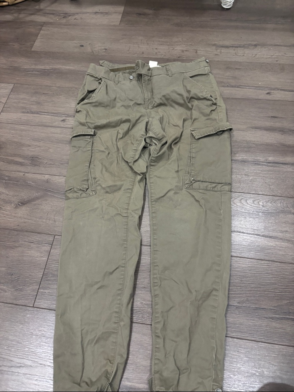 Men's Olive Green Cargo Pants - Durable Everyday Utility